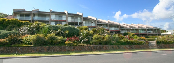 11 James Cook Apartments Byron Bay