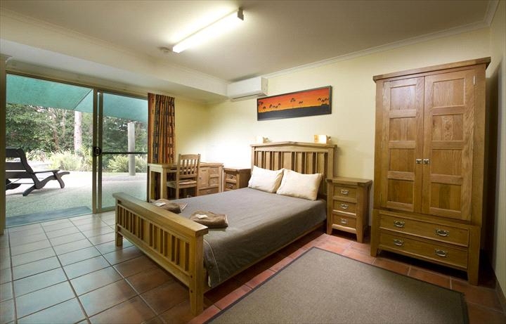 Glasshouse Mountains Eco-Lodge